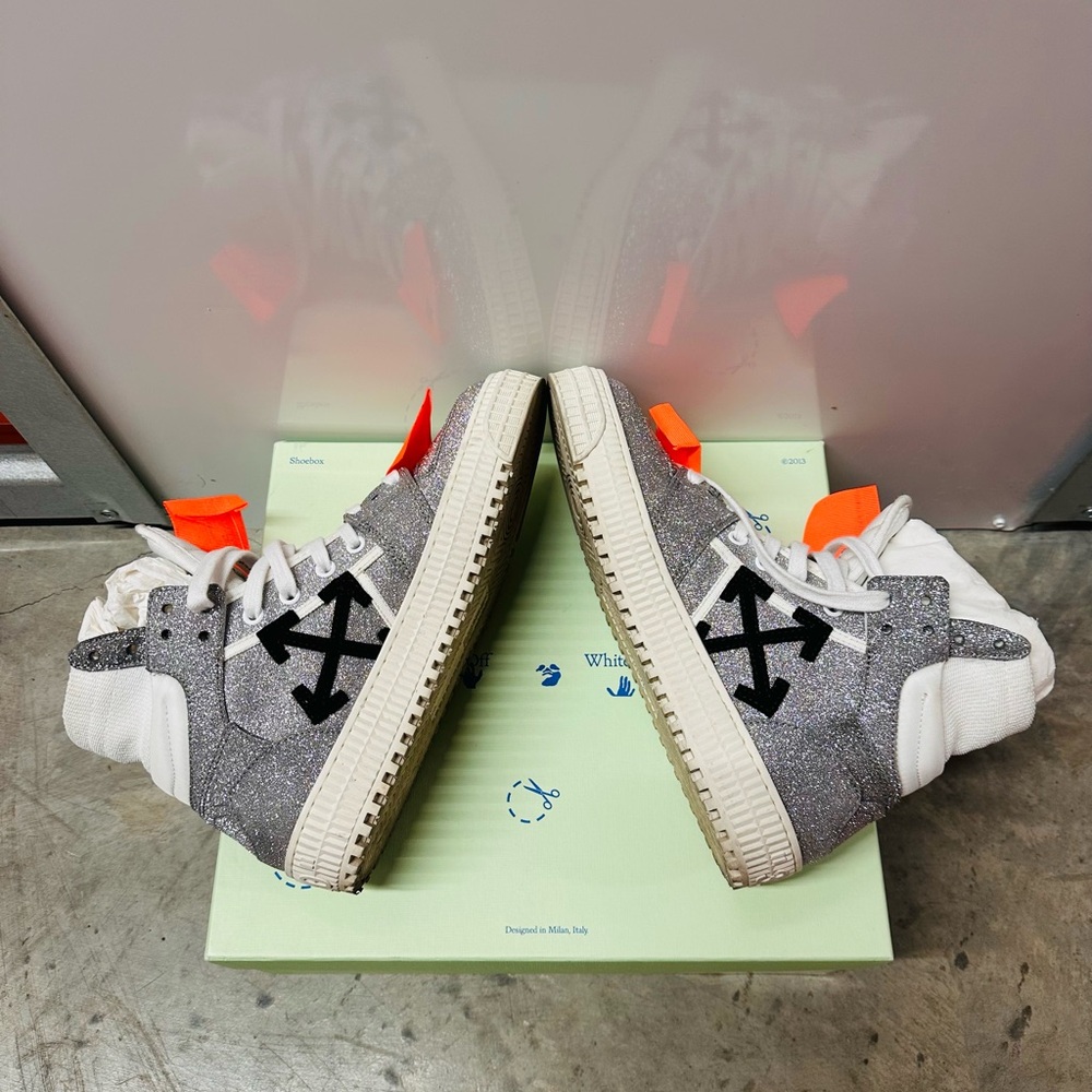 OFF WHITE sneakers. 3.0 off court glitter silver & white